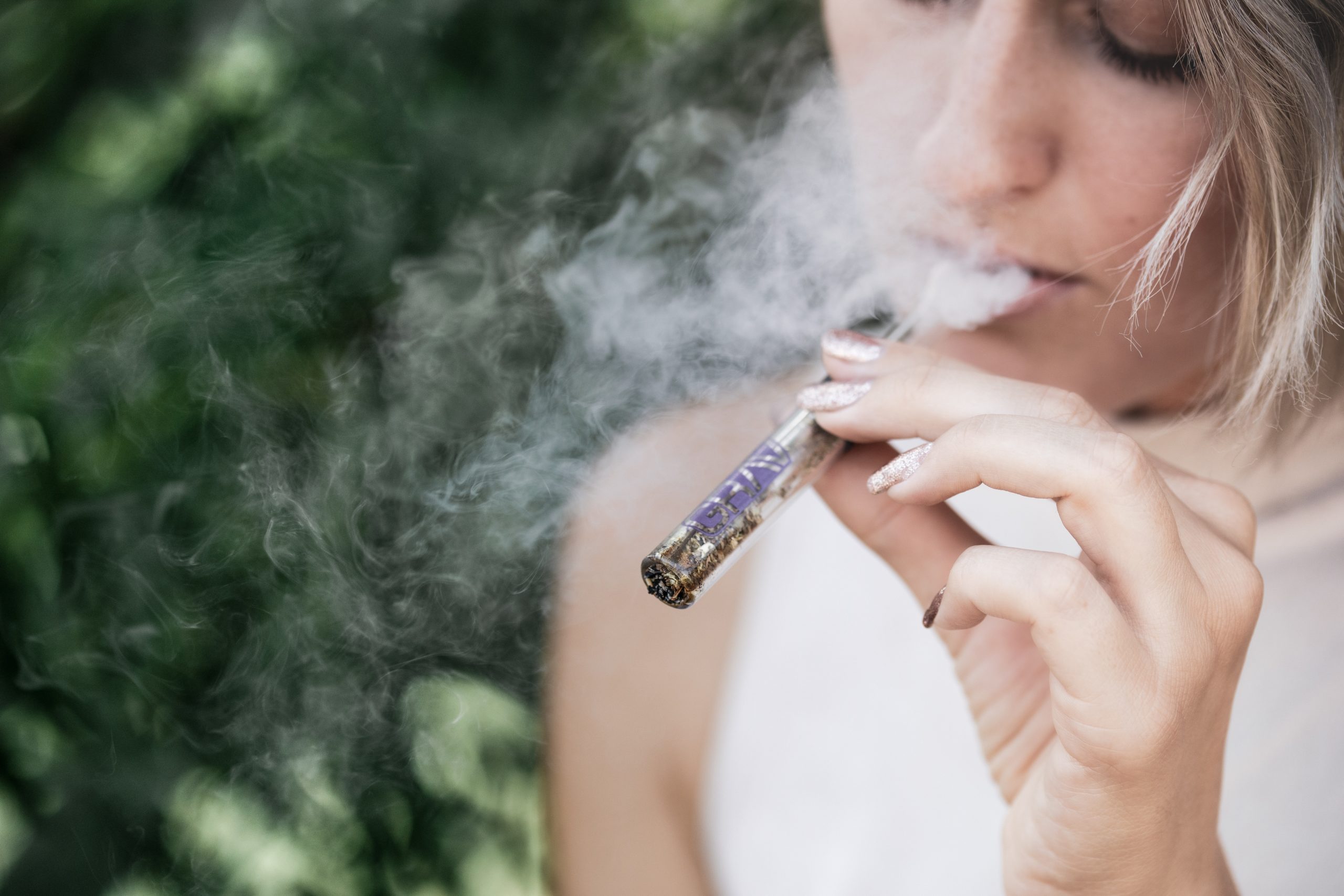 Heets statt Zigarette: Der IQOS-Tabakerhitzer - Rauchen Aufhören für  Business- und Führungsfrauen, Selbstständige und Unternehmerinnen